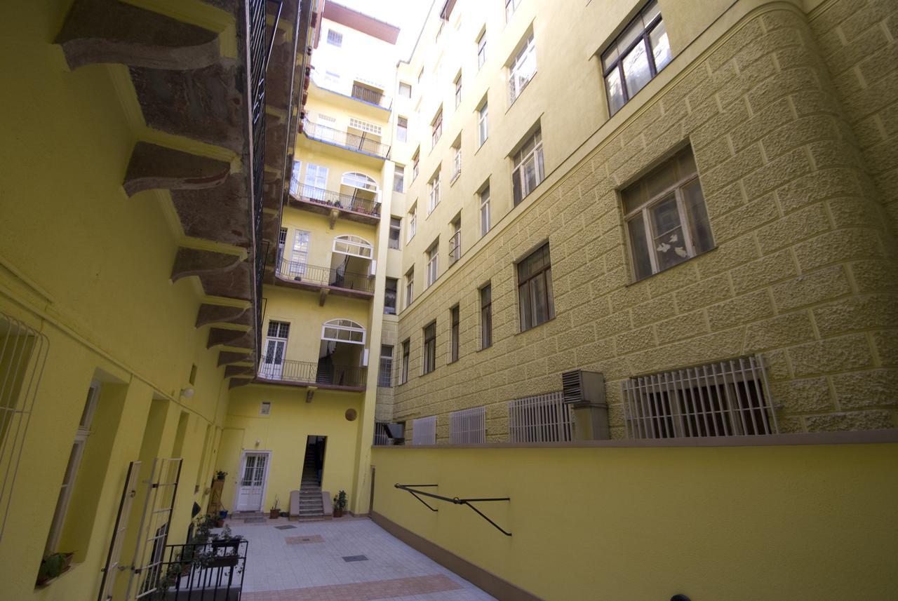 Apartment Akademia Budapeste Exterior foto